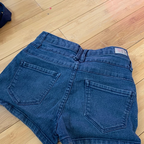 TRIPLE button booty shorts🍑 - Picture 2 of 2